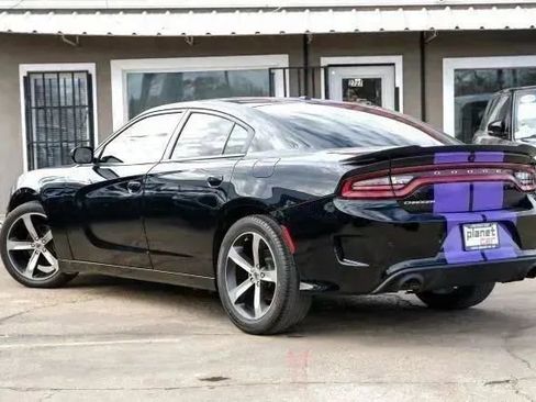 Used 2022 Dodge Charger SXT image 18