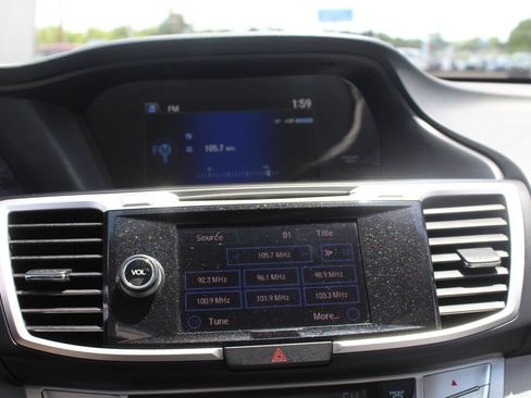 Used 2015 Honda Accord EX-L image 12
