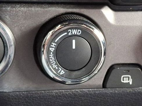 Used 2019 Toyota Tacoma TRD Sport image 23