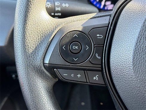 Used 2022 Toyota Corolla LE image 24