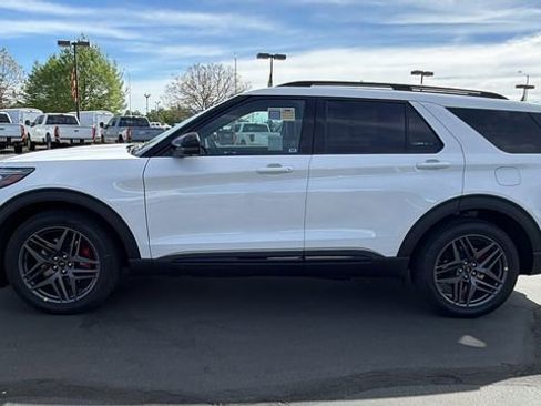 New 2026 Ford Explorer ST w/ Sun And Sound Package image 7