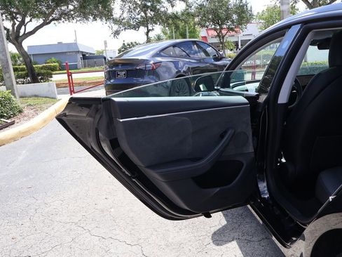 Used 2024 Tesla Model 3 Long Range AWD/4WD image 26