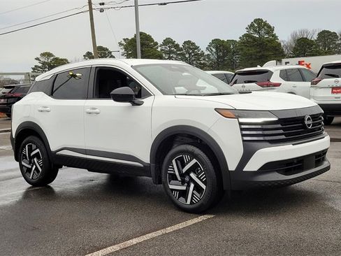 Used 2026 Nissan Kicks SV image 4