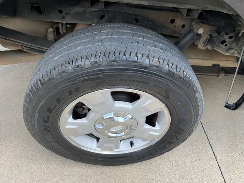 Used 2013 Ford F150 XLT image 17