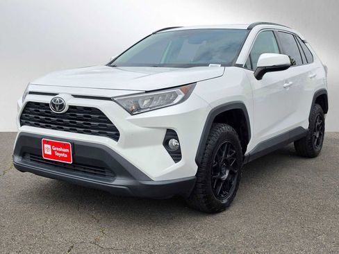 Used 2019 Toyota RAV4 XLE FWD image 8