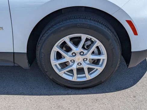 Used 2024 Chevrolet Equinox LT w/ LPO, Floor Liner Package FWD image 19