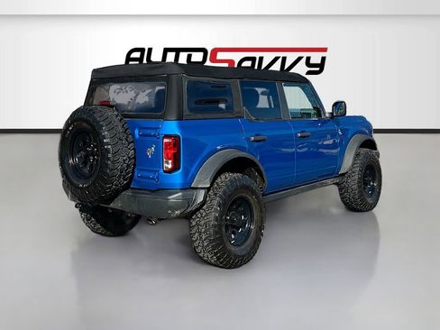Used 2023 Ford Bronco Black Diamond w/ Sasquatch Package image 7