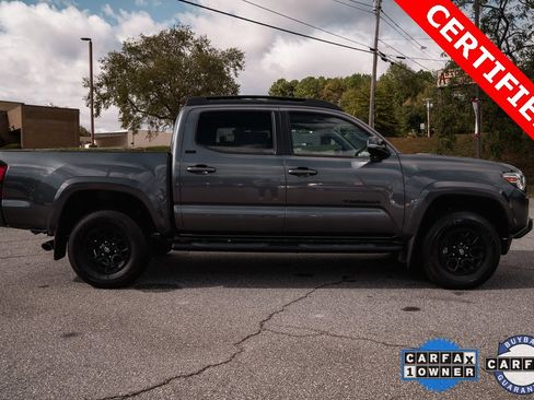 Certified 2022 Toyota Tacoma SR5 image 9