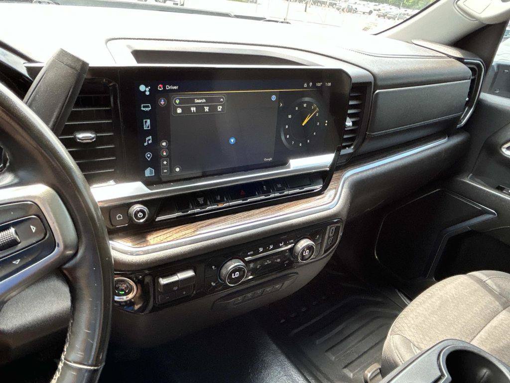 Used 2024 Chevrolet Silverado 3500 LT w/ Convenience Package AWD/4WD image 32