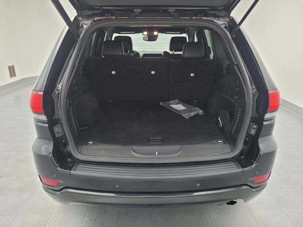 Used 2020 Jeep Grand Cherokee Altitude AWD/4WD image 29