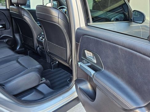 Used 2020 Mercedes-Benz GLB 250 image 29