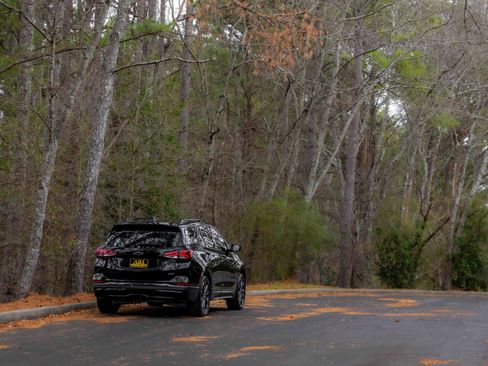 Used 2023 Chevrolet Equinox RS image 44