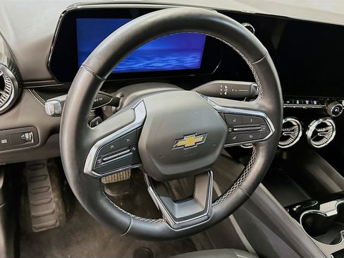 Used 2024 Chevrolet Blazer EV LT AWD/4WD image 18