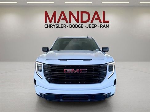 Used 2023 GMC Sierra 1500 Elevation image 3