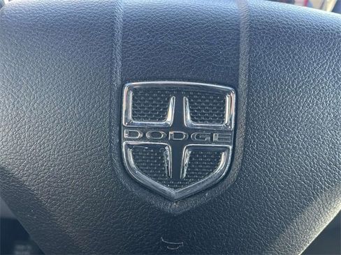 Used 2019 Dodge Grand Caravan SXT image 29