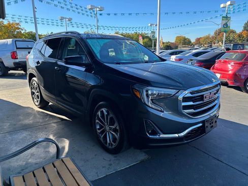 Used 2020 GMC Terrain SLT w/ Preferred Package image 2