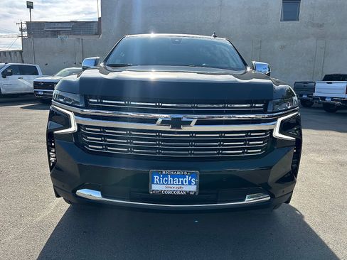 Used 2021 Chevrolet Tahoe Premier w/ Premium Package RWD image 8