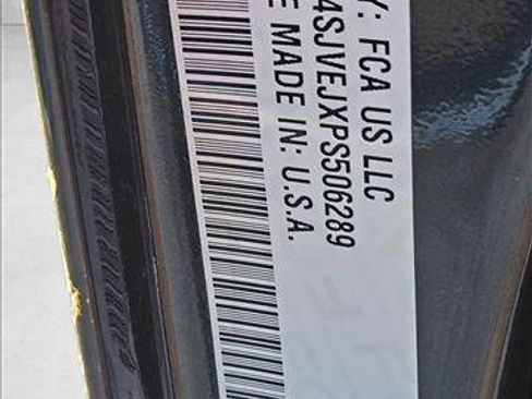 Used 2023 Jeep Grand Wagoneer 4WD image 23