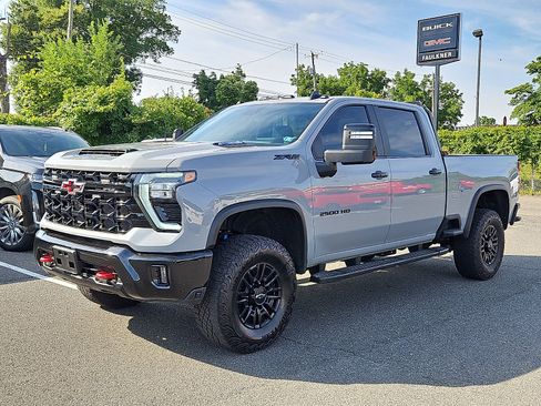 Certified 2024 Chevrolet Silverado 2500 ZR2 w/ Technology Package AWD/4WD image 3