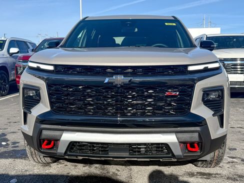 New 2026 Chevrolet Traverse Z71 w/ LPO, Floor Liner Package image 2