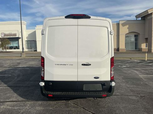New 2025 Ford Transit 250 148 Medium Roof w/ Load Area Protection Package image 5