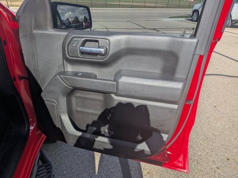 Used 2019 Chevrolet Silverado 1500 Custom Trail Boss w/ Custom Convenience Package image 5