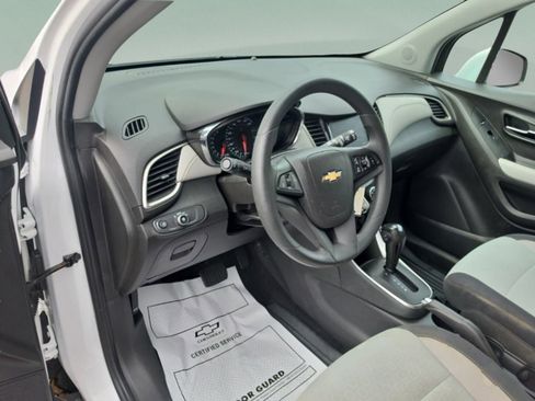Used 2020 Chevrolet Trax LS w/ Tint and Cruise Package FWD image 18