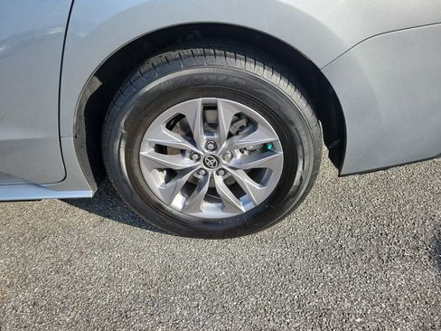 Certified 2022 Toyota Sienna LE image 8