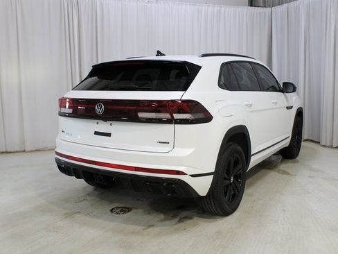 New 2026 Volkswagen Atlas Cross Sport SEL R-Line image 25