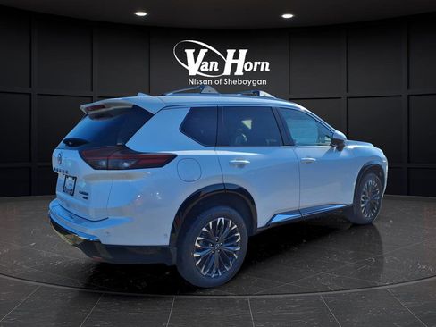 New 2026 Nissan Rogue Platinum w/ Platinum Premium Package image 3