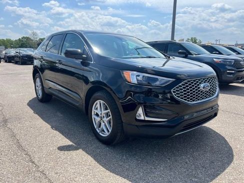 Used 2024 Ford Edge SEL w/ Convenience Package AWD/4WD image 3