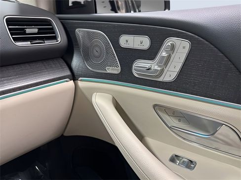 Used 2023 Mercedes-Benz GLE 450 4MATIC image 32