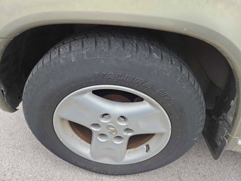 Used 2001 INFINITI QX4 Luxury w/ (S02) Sport Pkg image 10