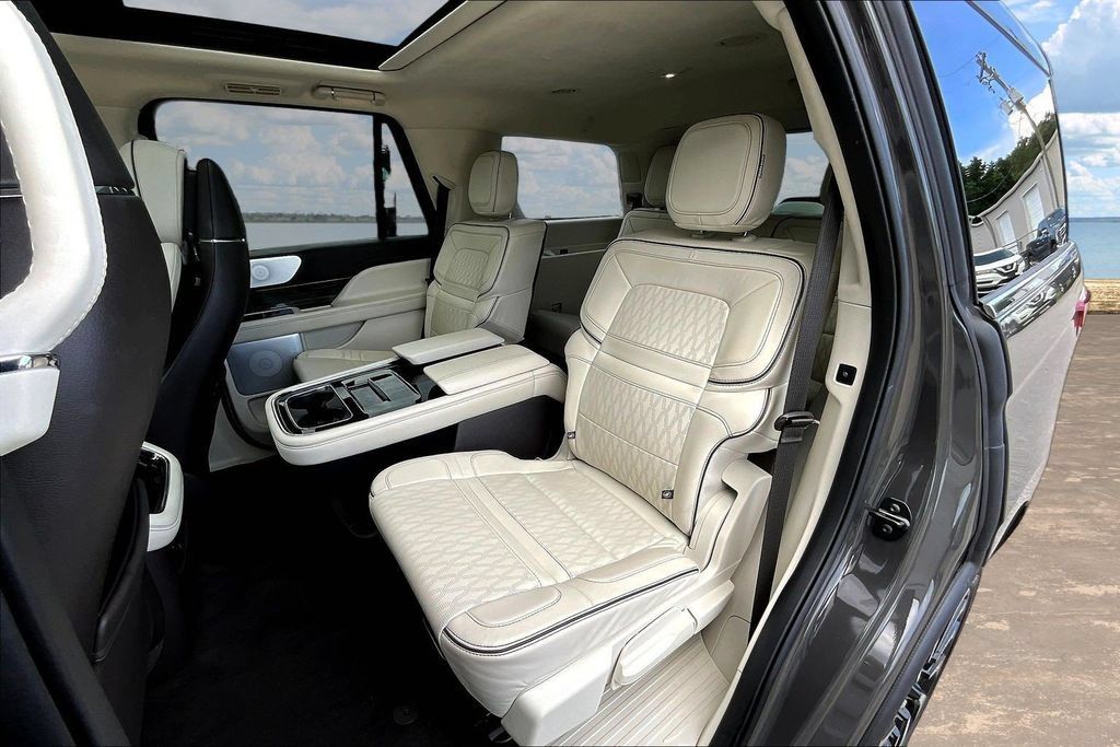 Used 2023 Lincoln Navigator Black Label AWD/4WD image 24
