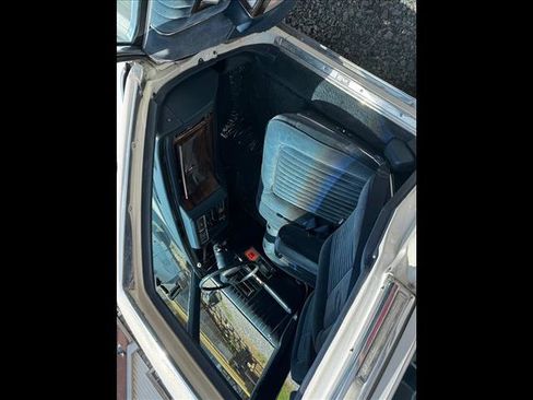 Used 1988 Cadillac Brougham image 33