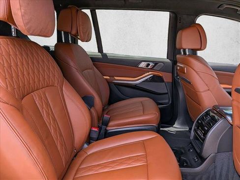 Certified 2025 BMW X7 xDrive40i w/ M Sport Package AWD/4WD image 22