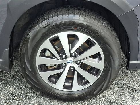 Certified 2025 Subaru Outback Premium AWD/4WD image 9