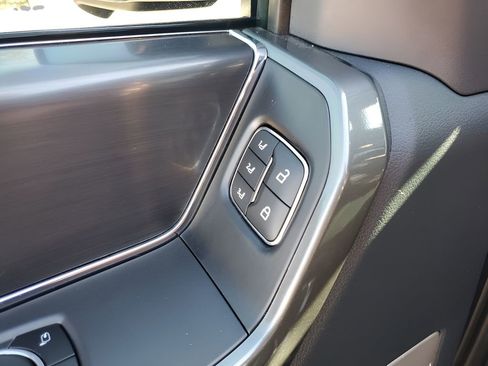 Used 2022 Ford F150 Lariat w/ Max Trailer Tow Package image 28