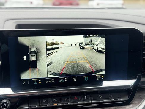 Used 2024 Chevrolet Silverado 2500 LTZ w/ LTZ Premium Package image 19