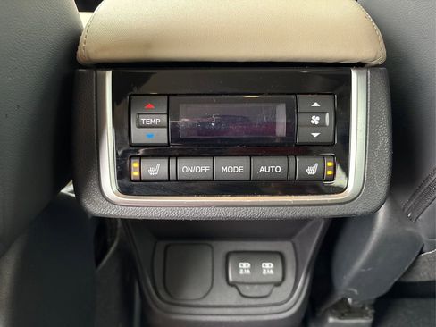 Used 2019 Subaru Ascent Limited image 32