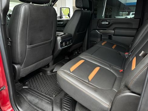 Used 2022 GMC Sierra 2500 AT4 w/ AT4 Preferred Package AWD/4WD image 15