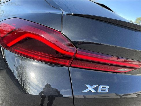 New 2026 BMW X6 xDrive40i w/ Climate Comfort Package image 14