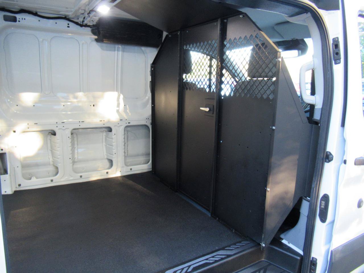 Used 2018 Ford Transit 150 130 Low Roof RWD image 21