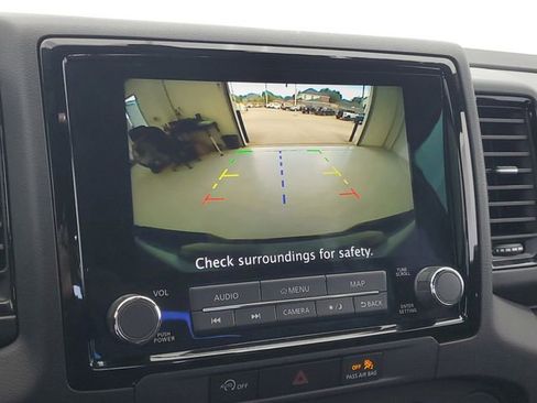 Used 2024 Nissan Frontier PRO-4X w/ Technology Package image 27