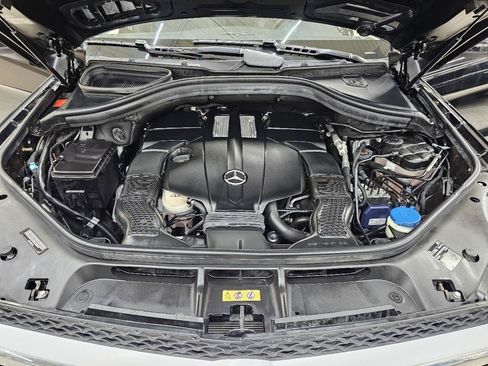 Used 2015 Mercedes-Benz GL 450 4MATIC image 43