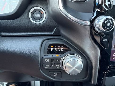 New 2026 RAM 1500 Laramie AWD/4WD image 18