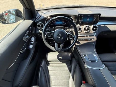 Used 2022 Mercedes-Benz GLC 300 4MATIC image 24