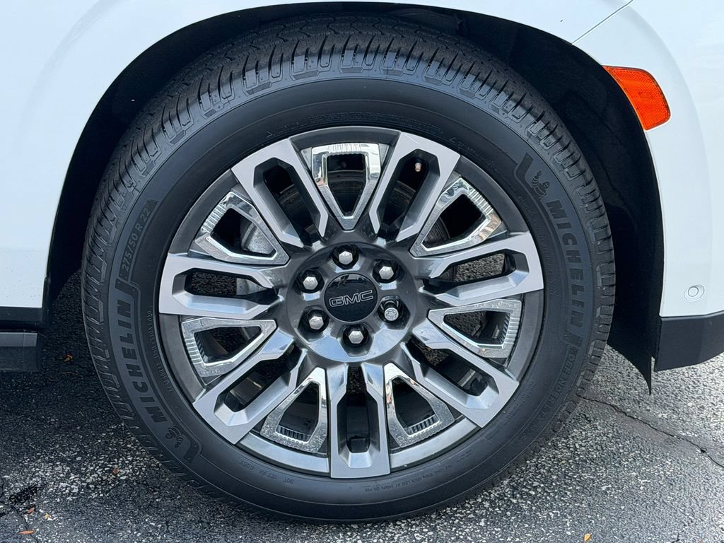 Certified 2023 GMC Yukon Denali Ultimate AWD/4WD image 16