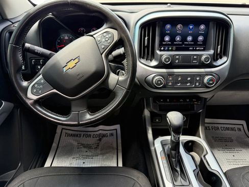 Used 2022 Chevrolet Colorado LT w/ Safety Package AWD/4WD image 16