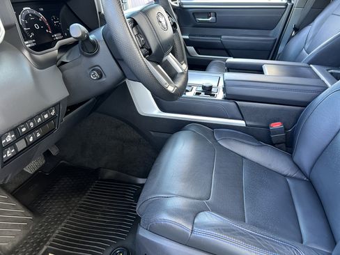Used 2024 Toyota Tundra Platinum AWD/4WD image 14